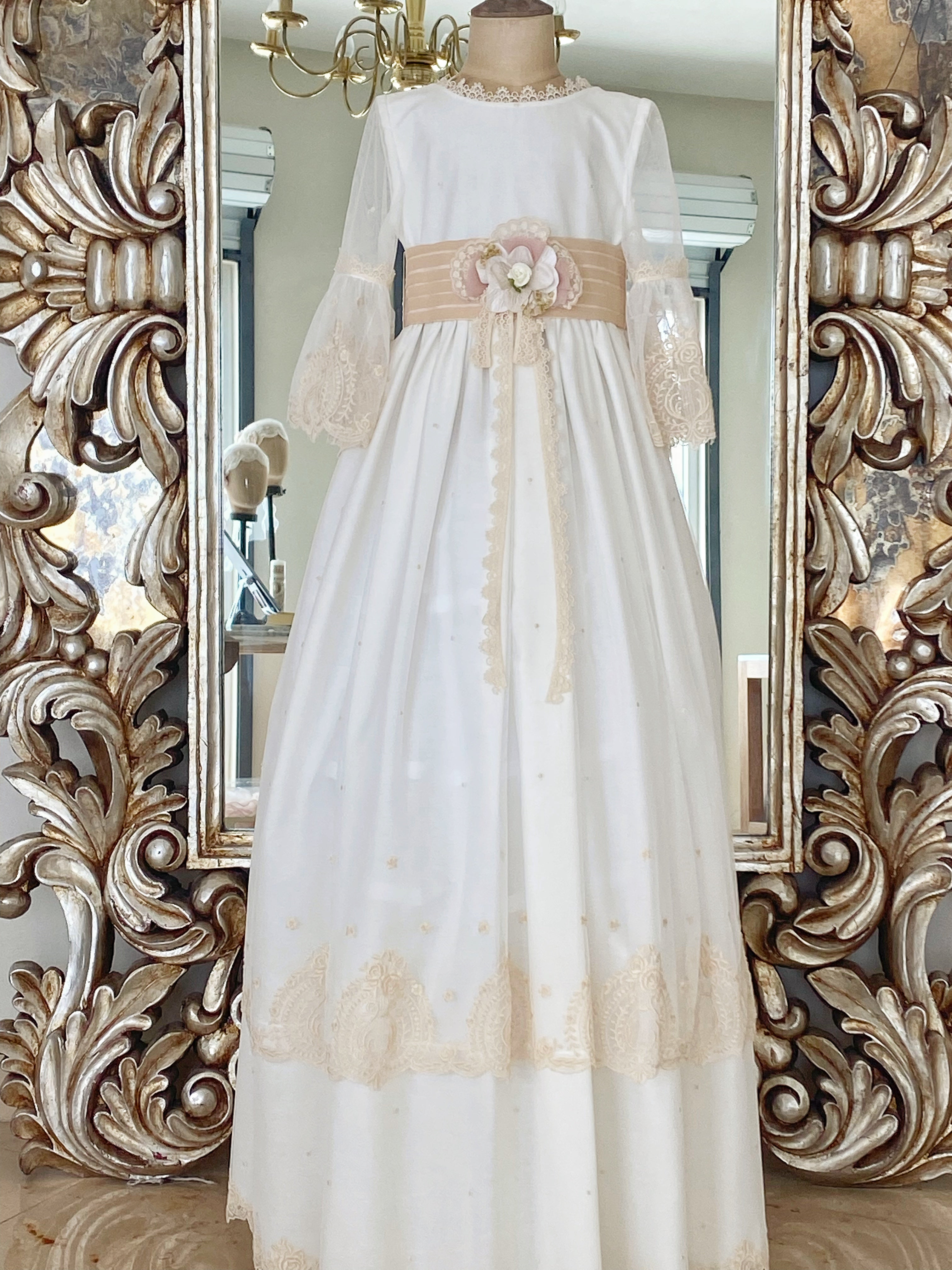 Vestido Español para Primera Comunión Monserrat Lozano Mod. 126 T8