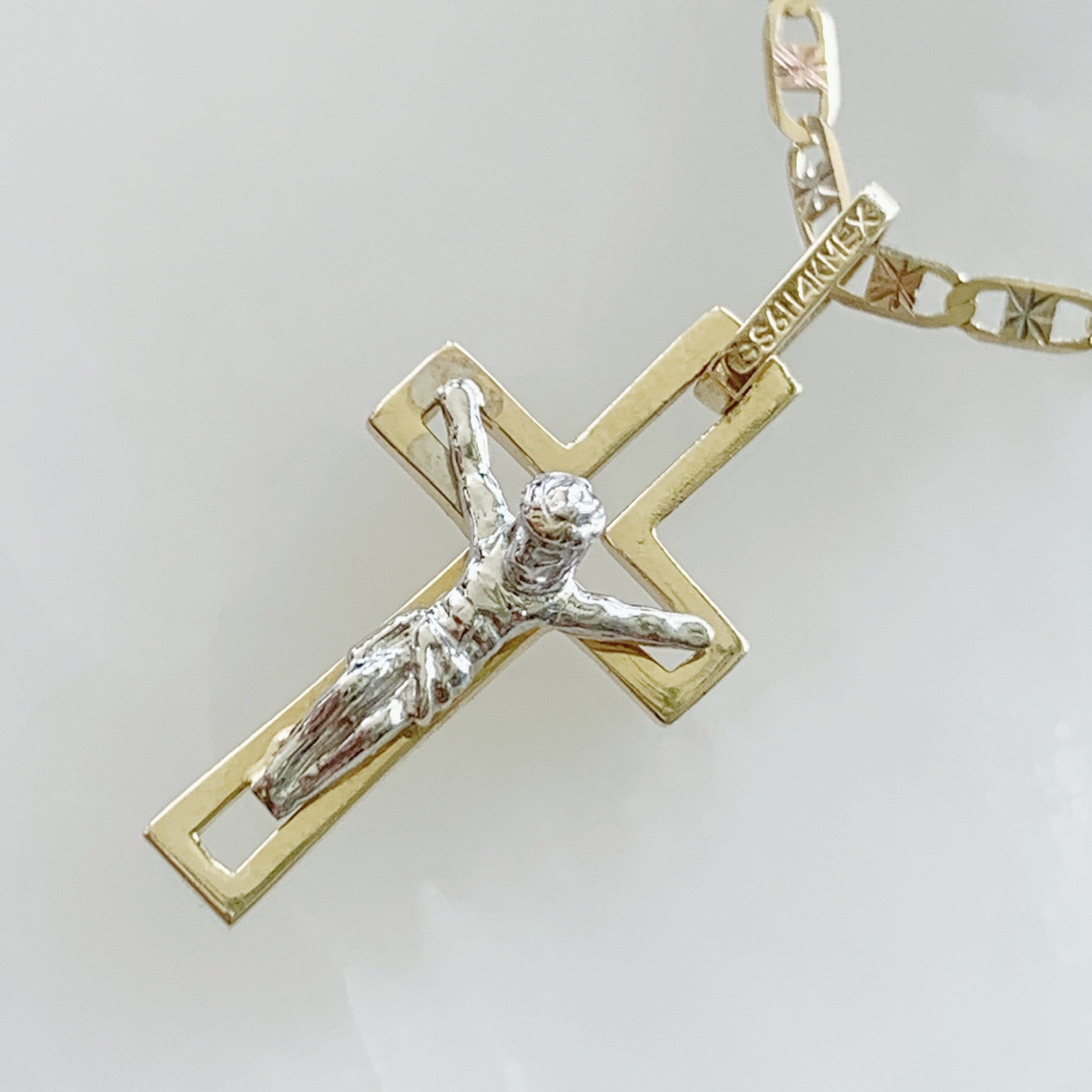 Cadena con Cruz con Cristo Oro 14k Mod. 3a0