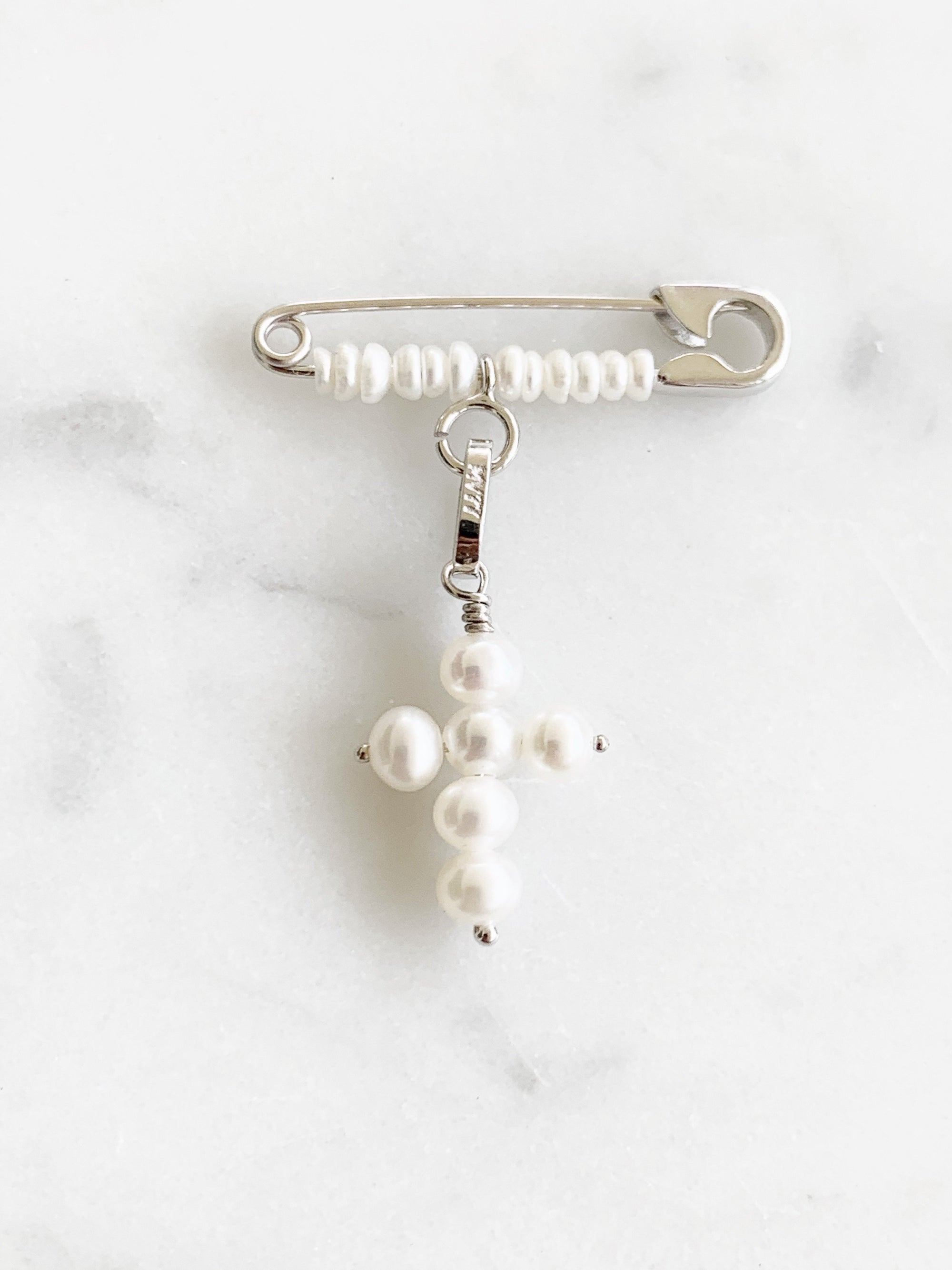 Baby Pin con Cruz y Perlas Oro 14k Mod. 1a3be