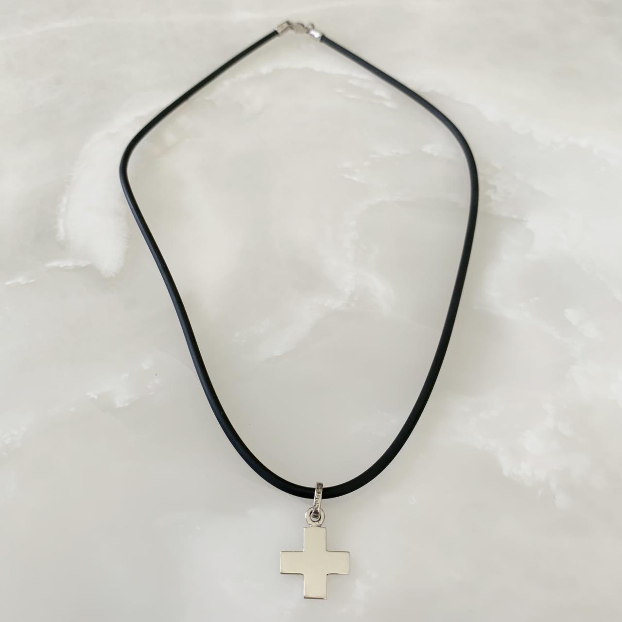 Caucho con Dije Cruz Suiza Oro Blanco 14k Mod. 1A4E