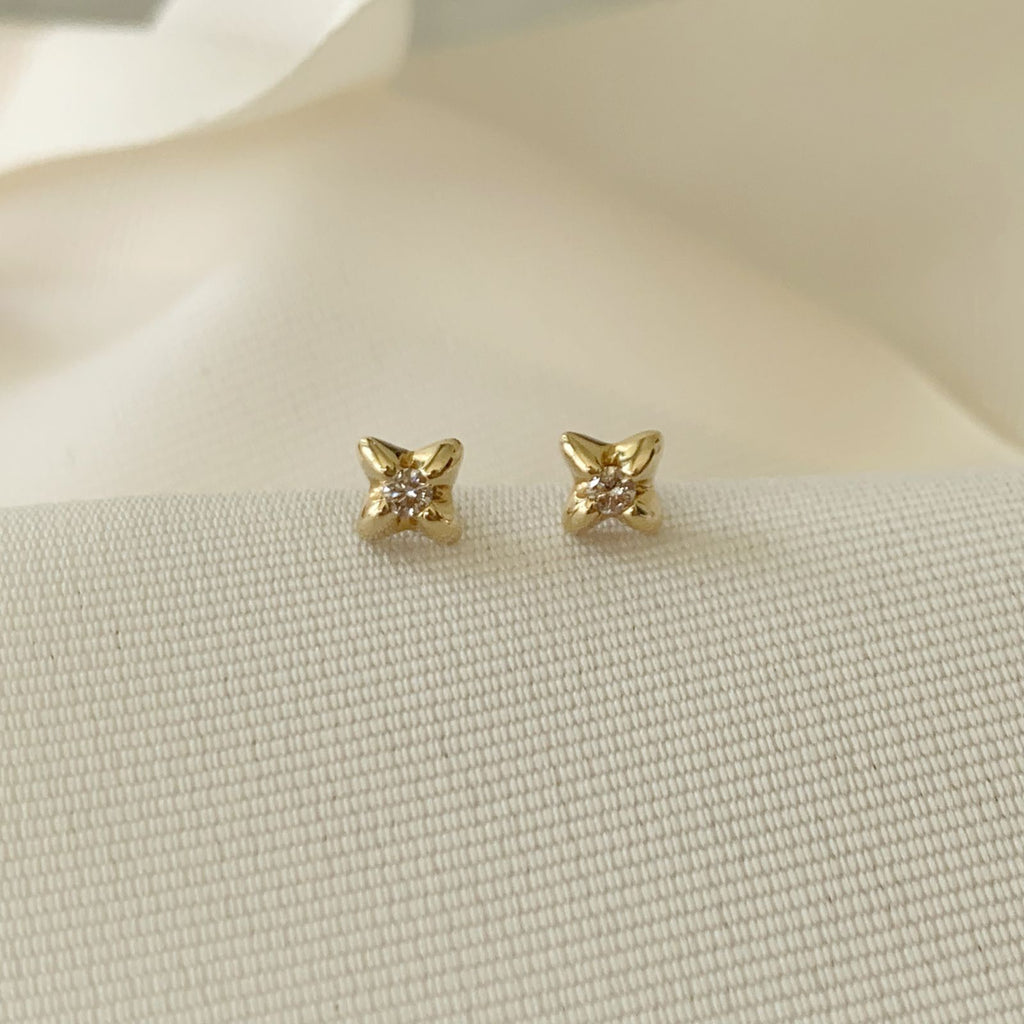 Aretito de Diamante Oro Amarillo 14k Mod. AR-BR-14K-6032