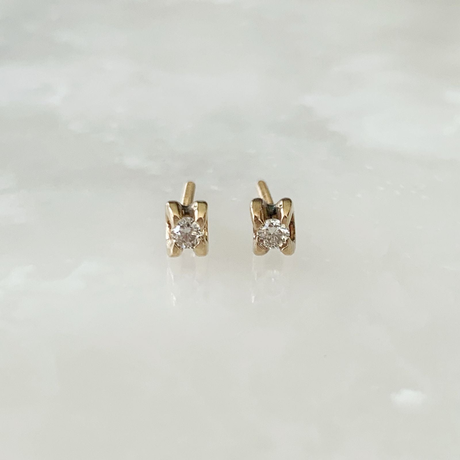 Aretito de Diamante Oro Amarillo 14k Mod. AR-BR-14K-4292