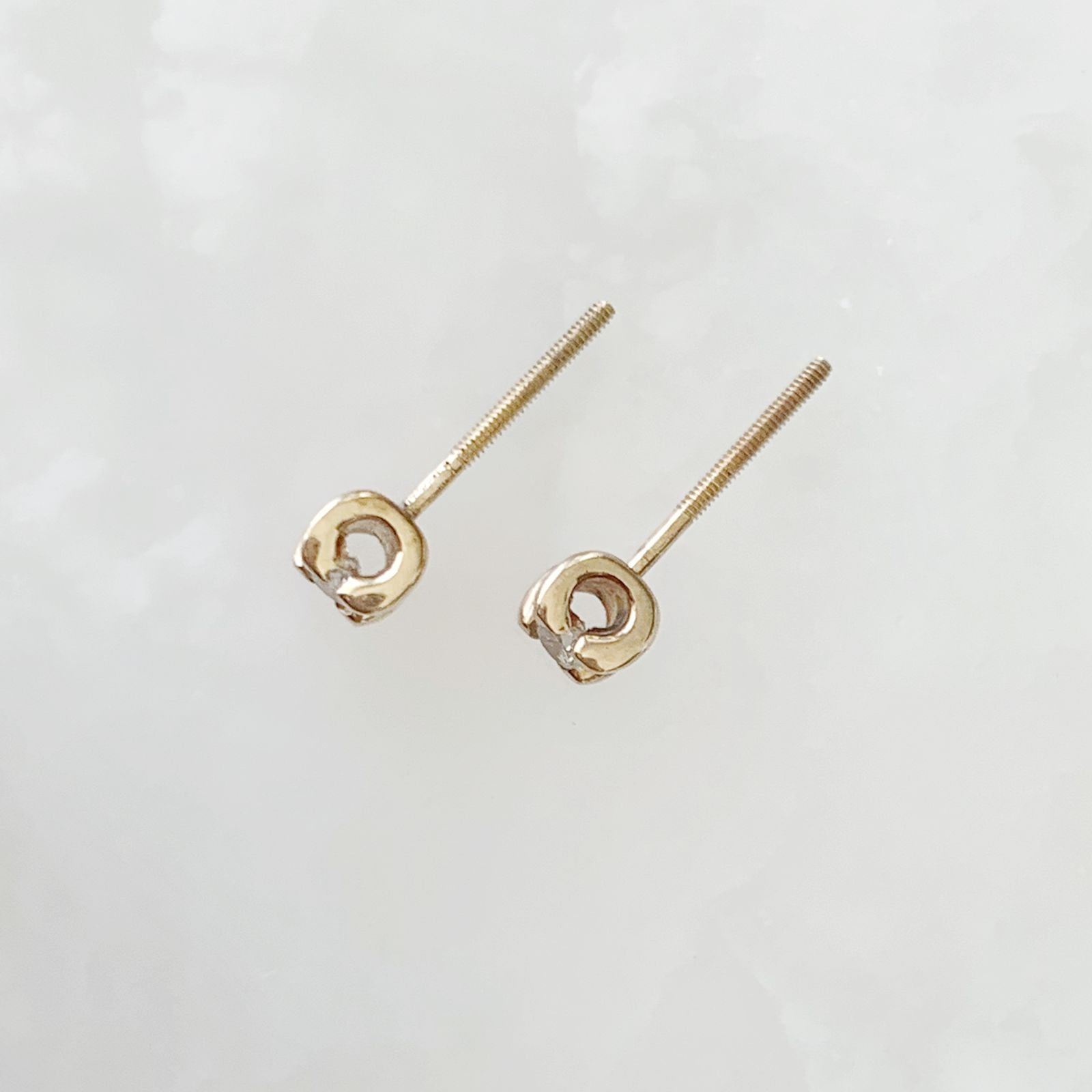 Aretito de Diamante Oro Amarillo 14k Mod. AR-BR-14K-4292