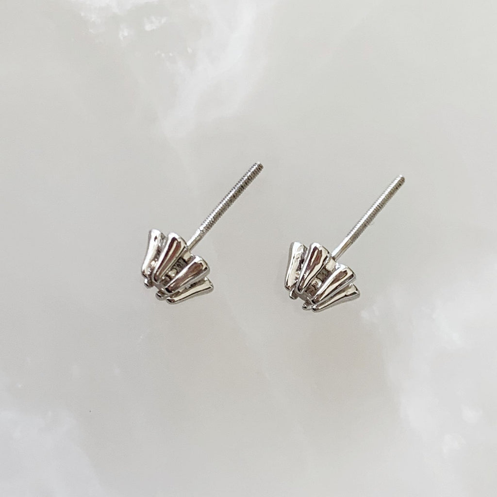 Aretito de Diamante Oro Blanco 14k Mod. AR-BR-14K-5248