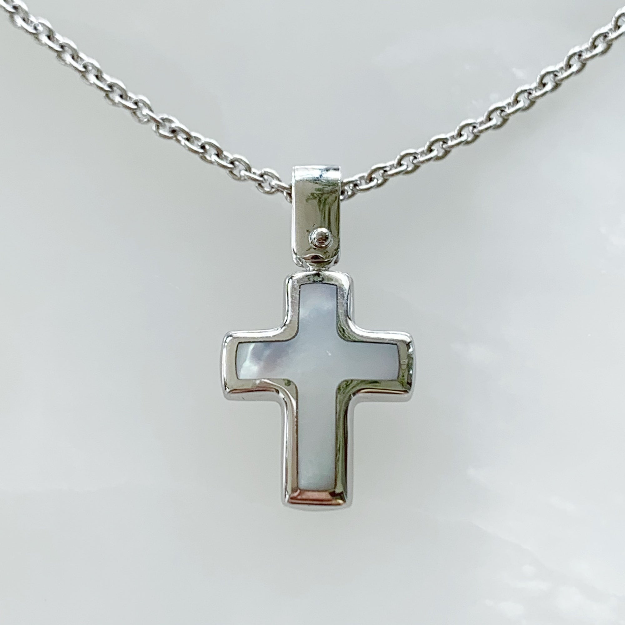 Cadena con Cruz Oro Blanco 14k Mod. 3a8e