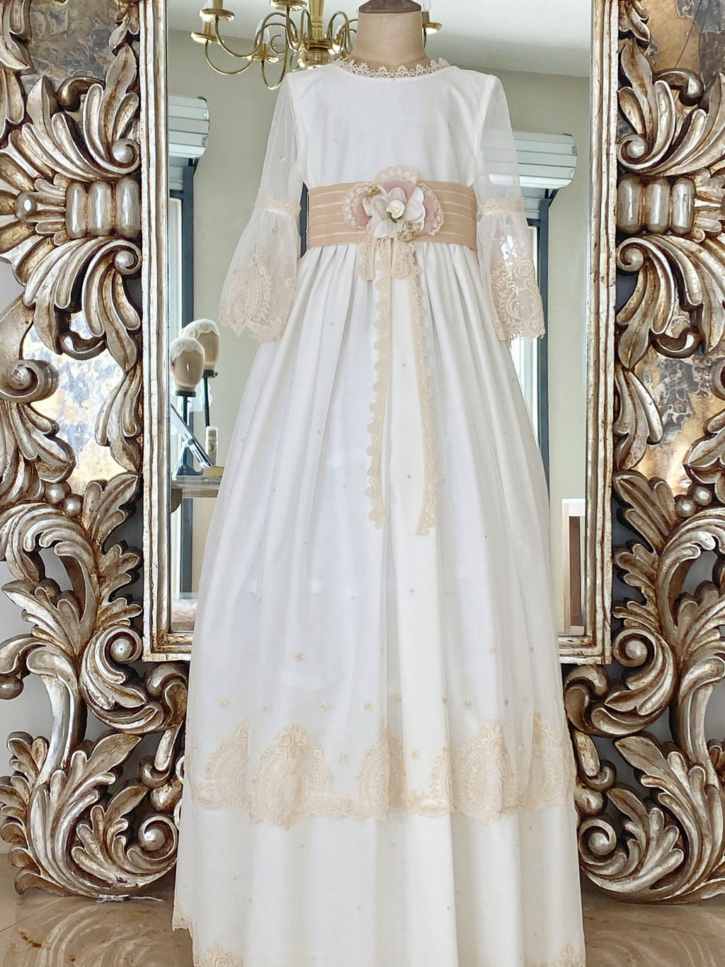 Vestido Español para Primera Comunión Monserrat Lozano Mod. 126 T8
