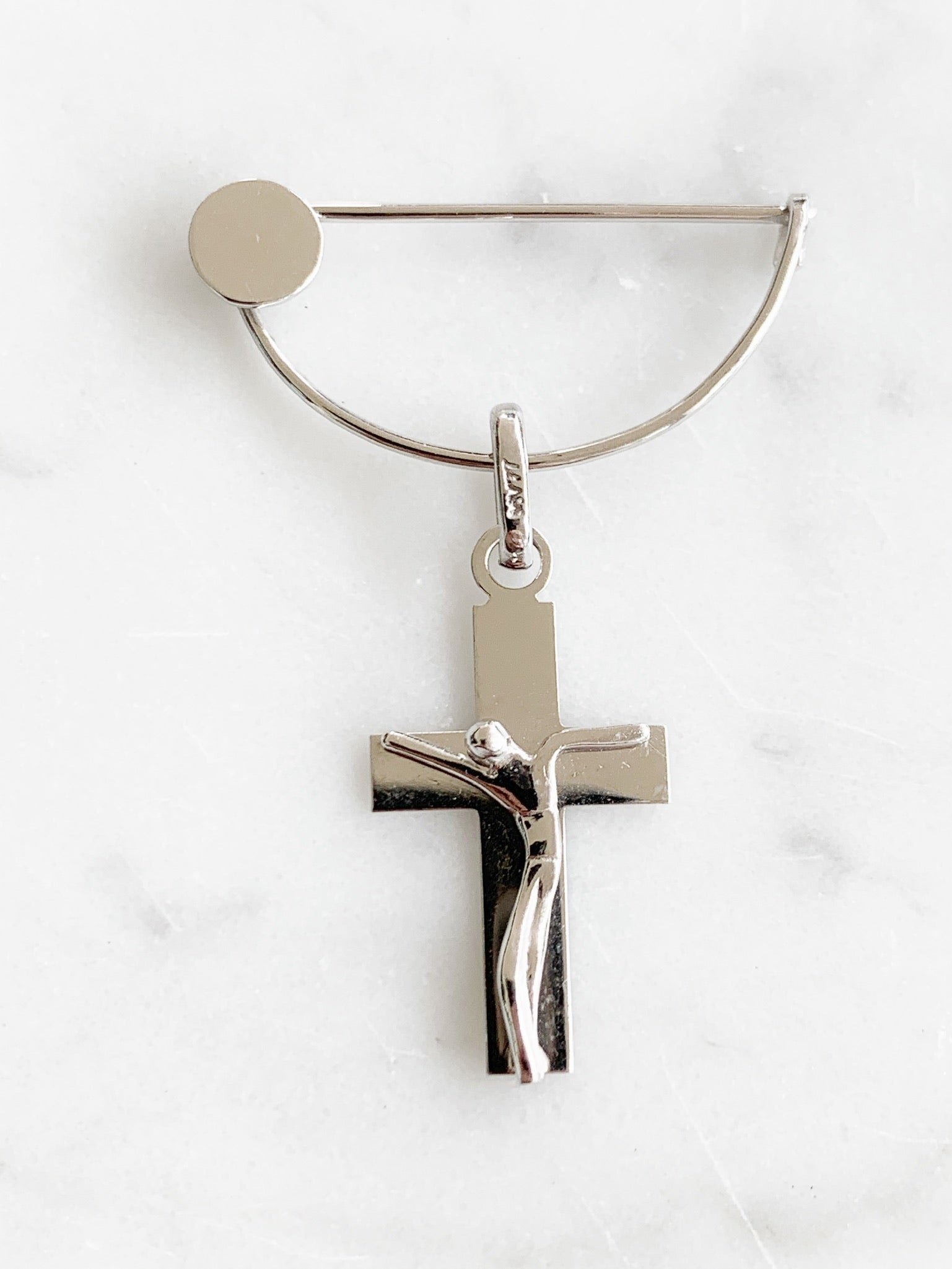 Baby Pin con Cruz con Cristo Oro 14k Mod. 2a0be