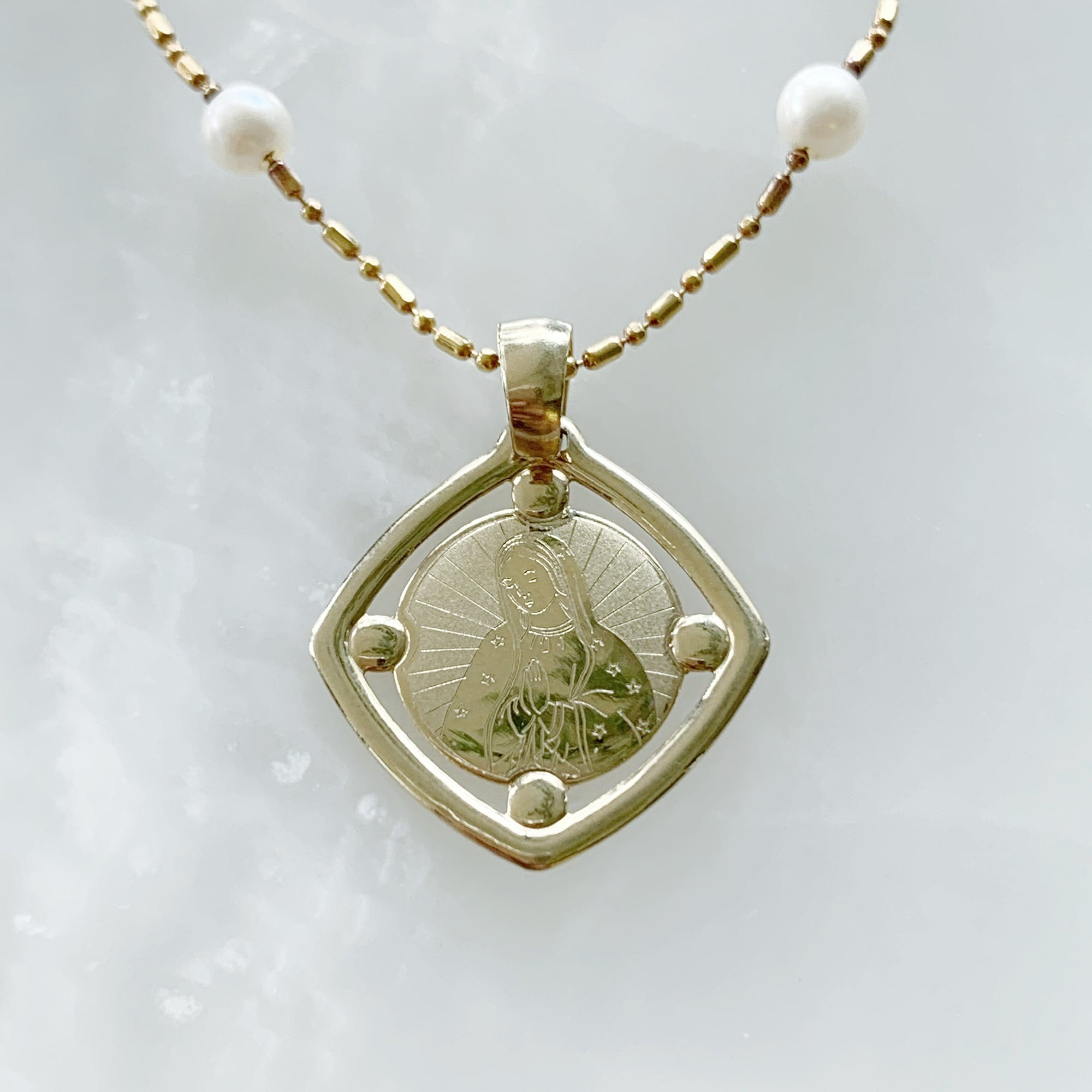 Cadena con Medalla Virgen de Guadalupe Oro 14k Mod. 3a8e