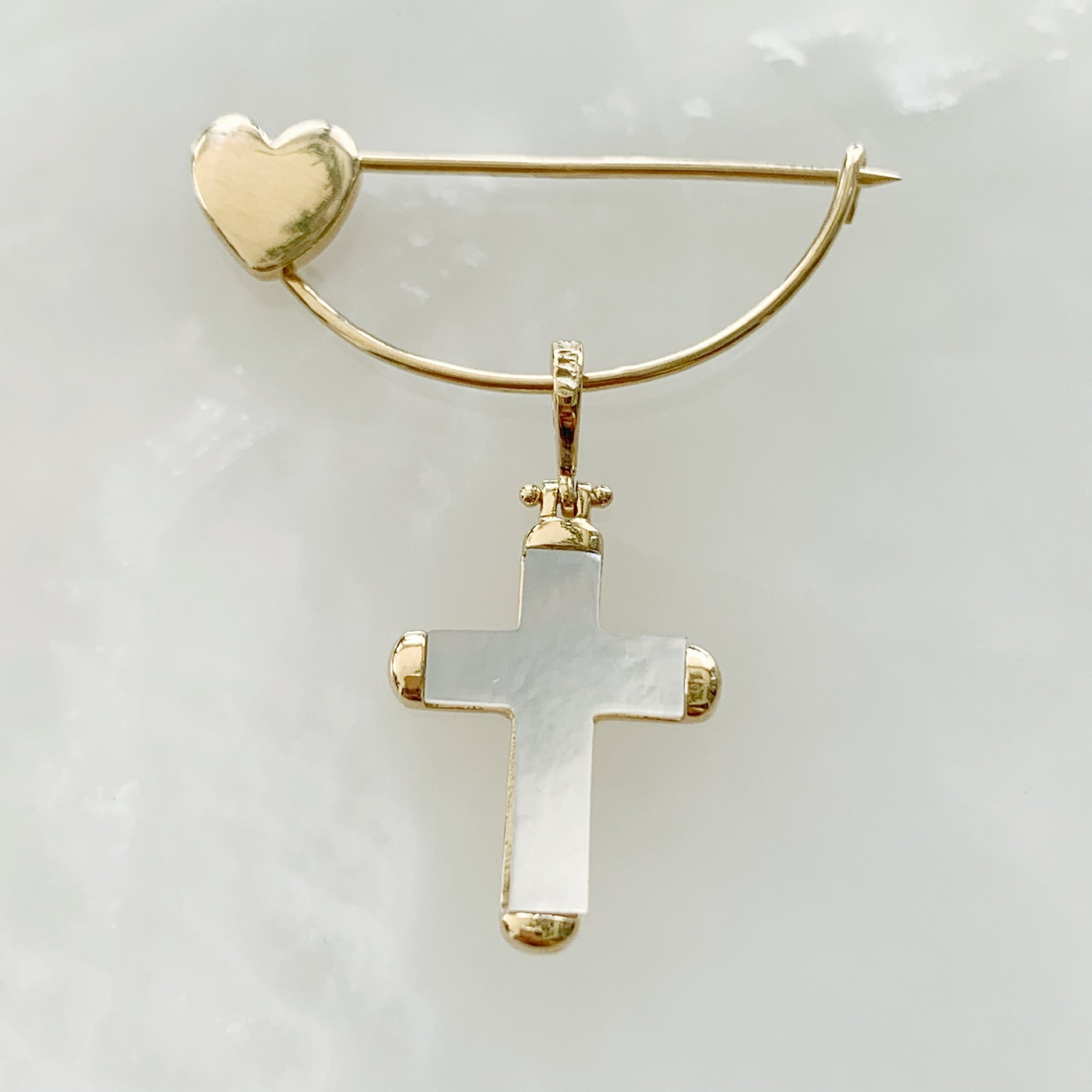 Baby Pin con Cruz Oro 14k Mod 2a4e