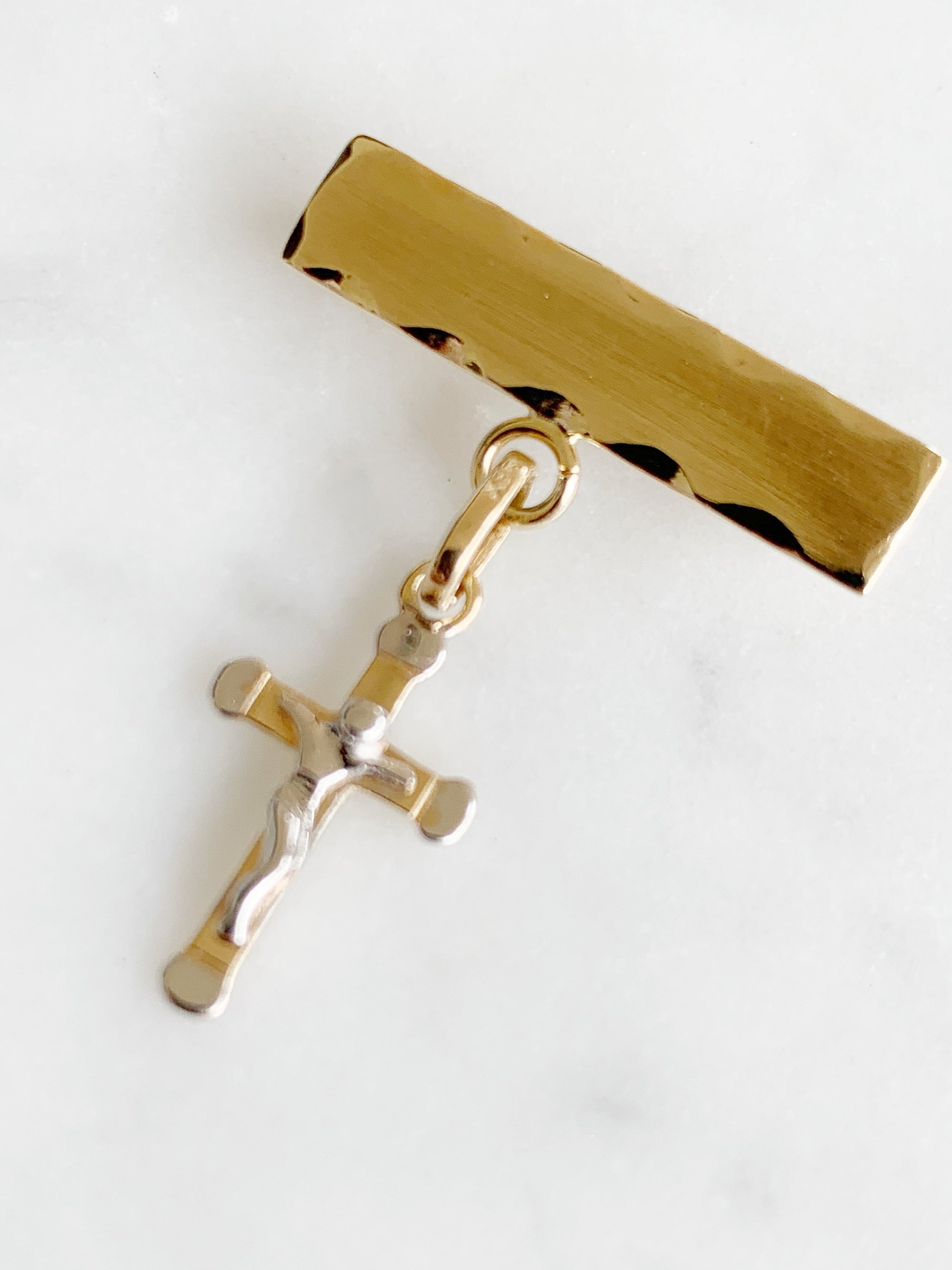 Baby Pin con Cruz con Cristo Oro 14k Mod. 3a5e