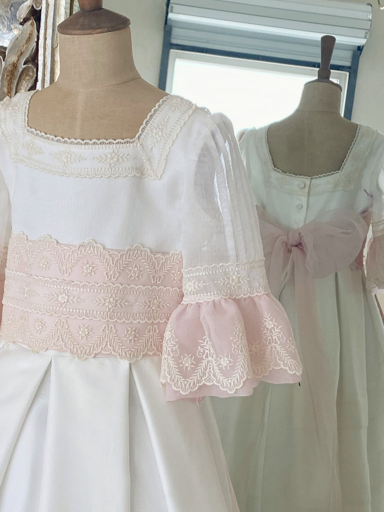 Vestido Español para Primera Comunión Monserrat Lozano Mod. 150 T8