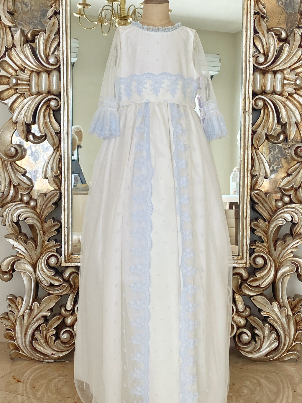 Vestido Español para Primera Comunión Monserrat Lozano Mod. 215 T10