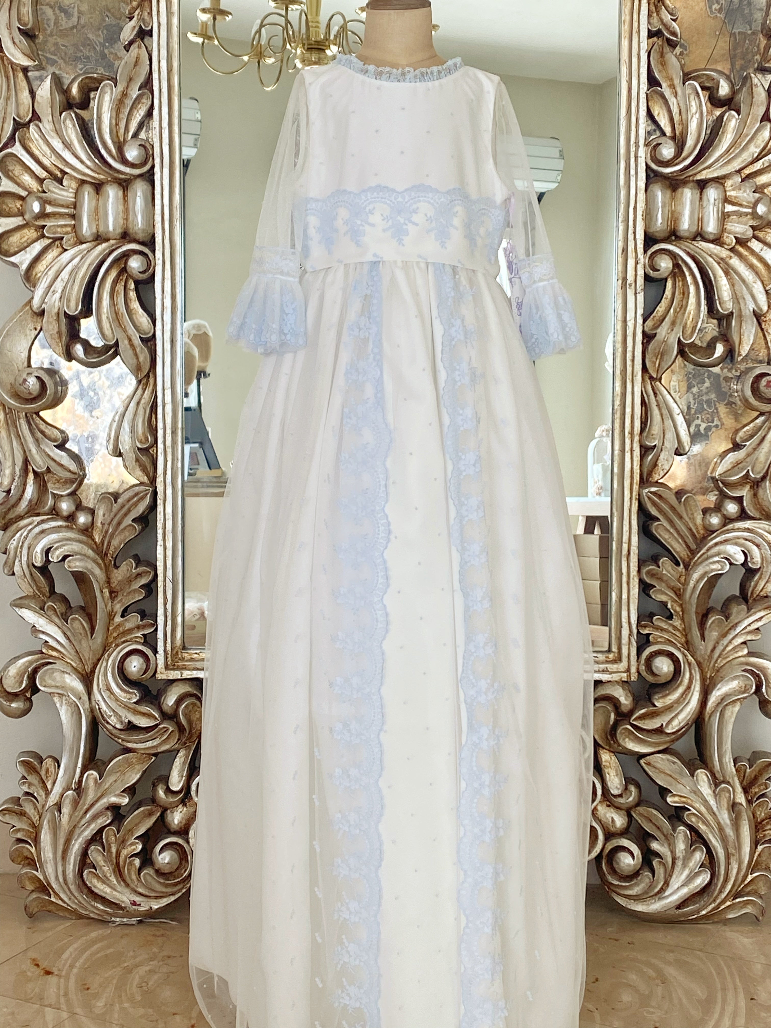 Vestido Español para Primera Comunión Monserrat Lozano Mod. 215 T10