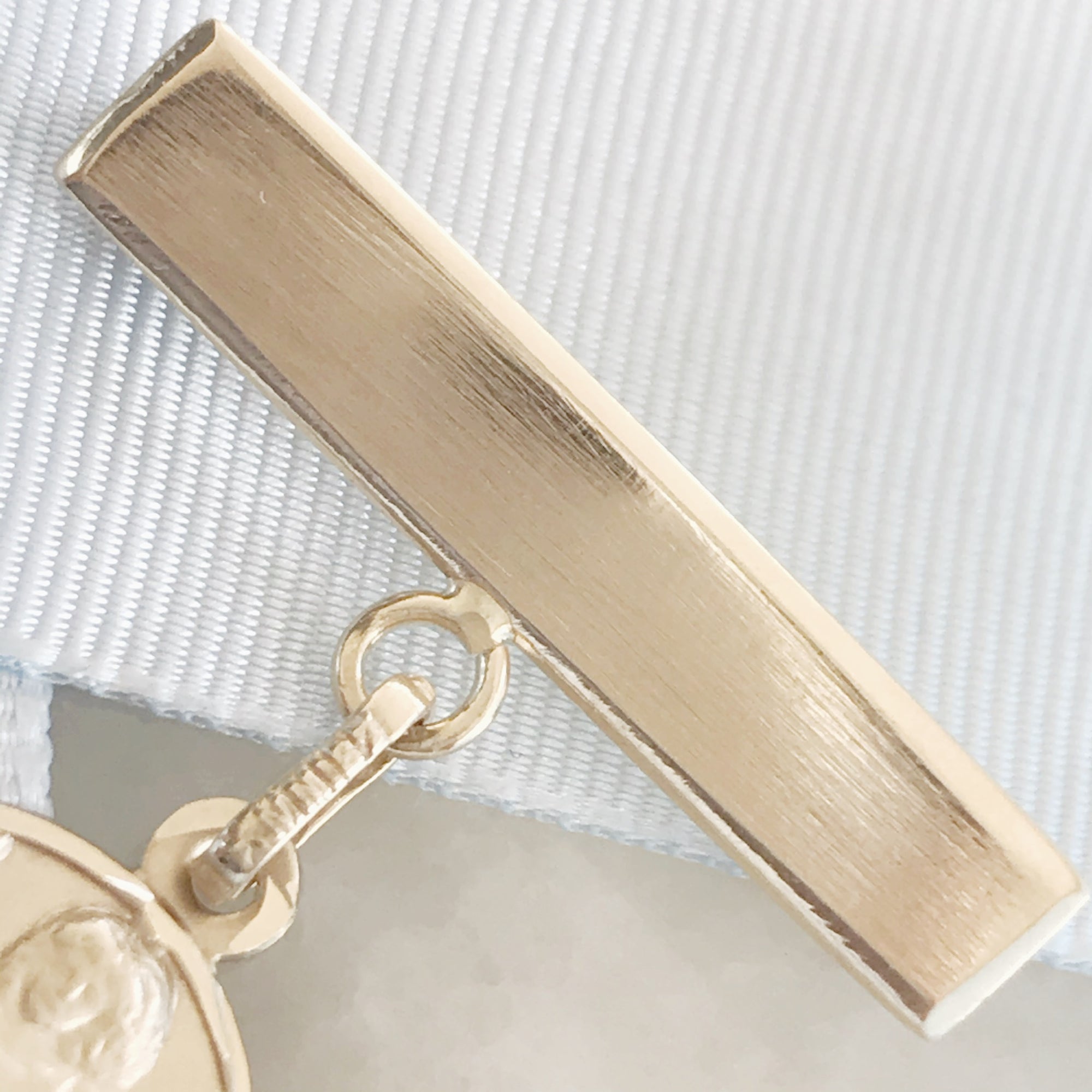 Baby Pin con Divino Niño Oro 14k Mod. 3a7e