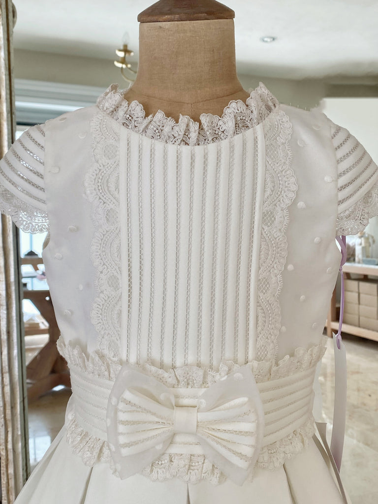Vestido Español para Primera Comunión Monserrat Lozano Mod. 049 T8