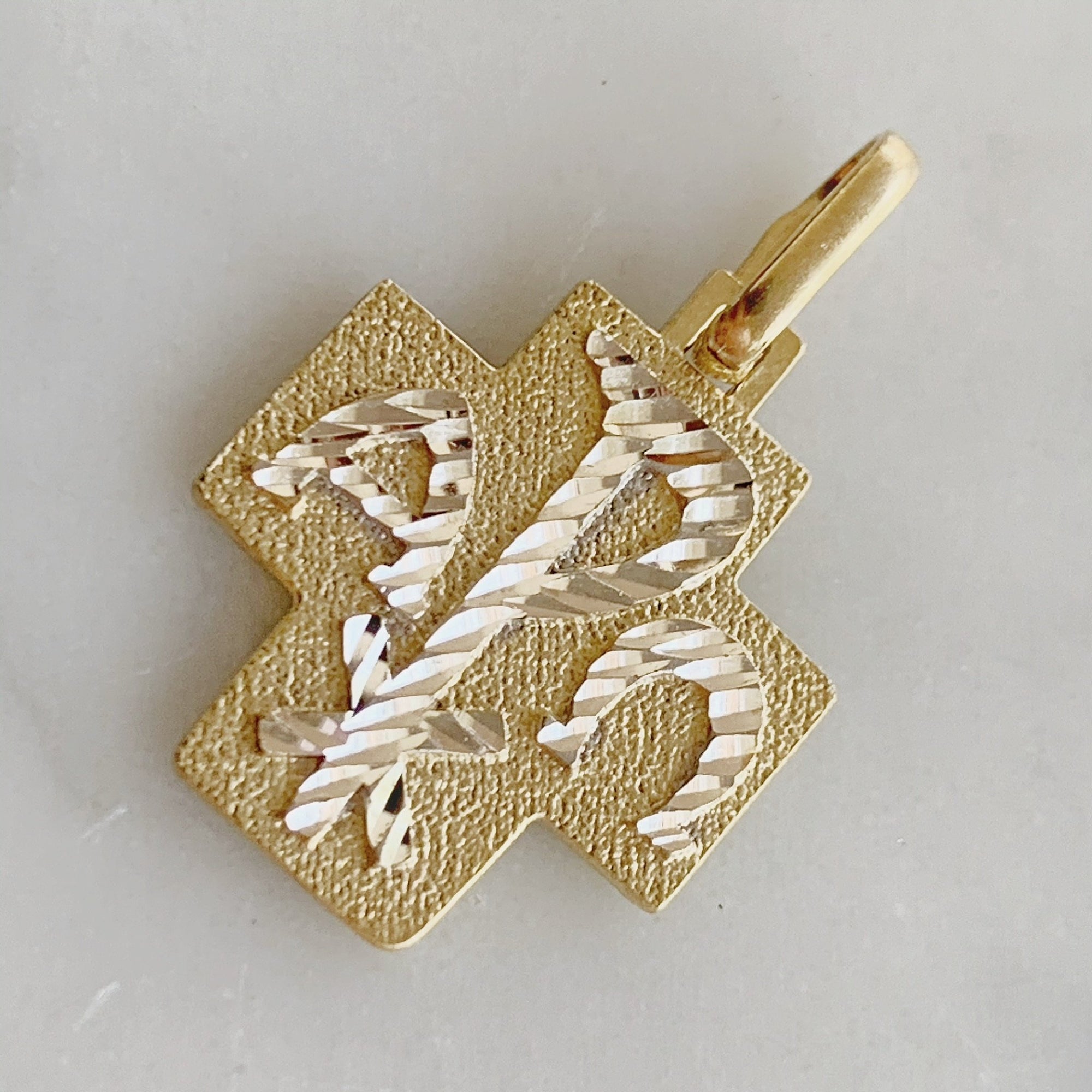 Cruz en Oro 14k Mod. Cr1a9e