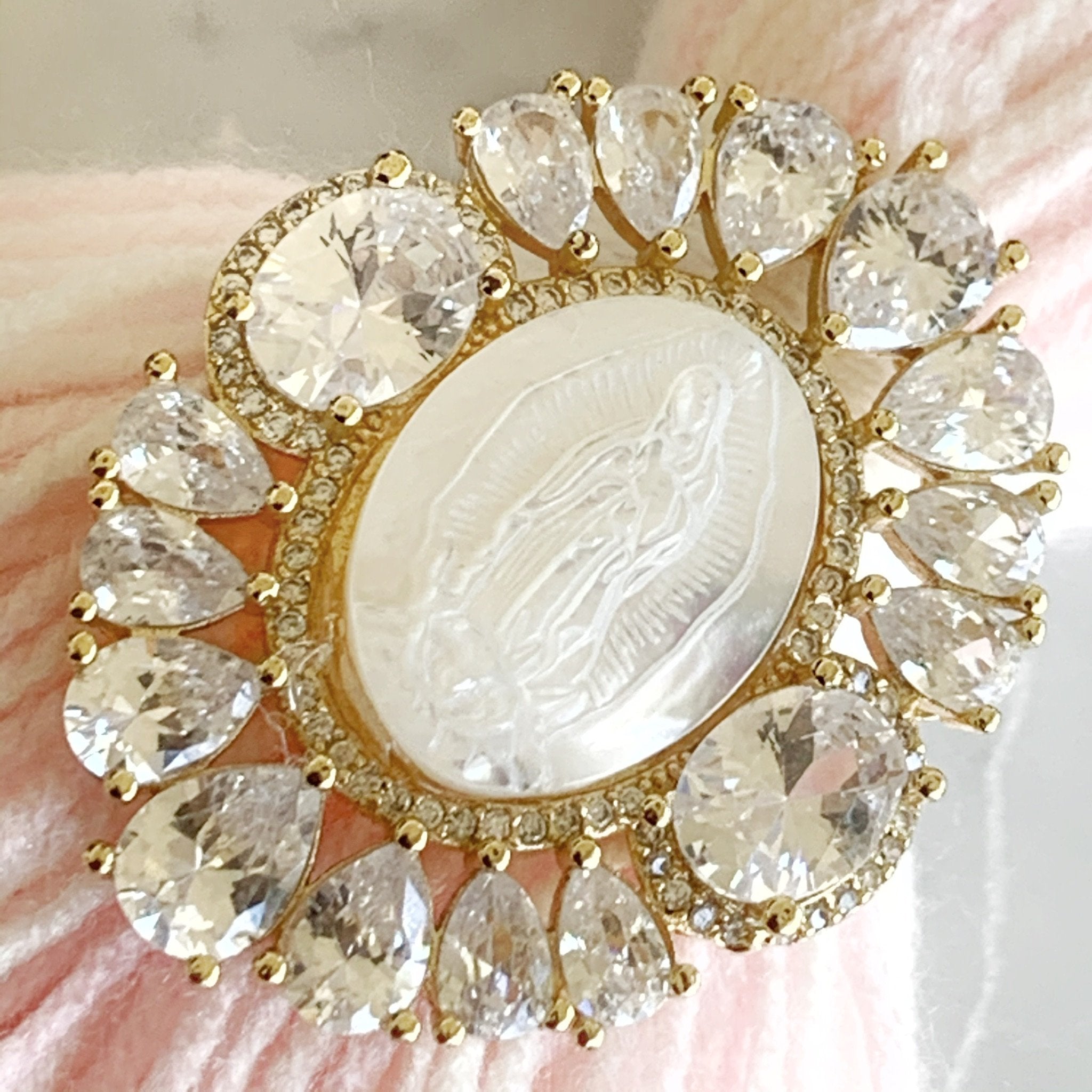 Medalla Virgen de Guadalupe para cuna de Bebe o Entrada de Casa