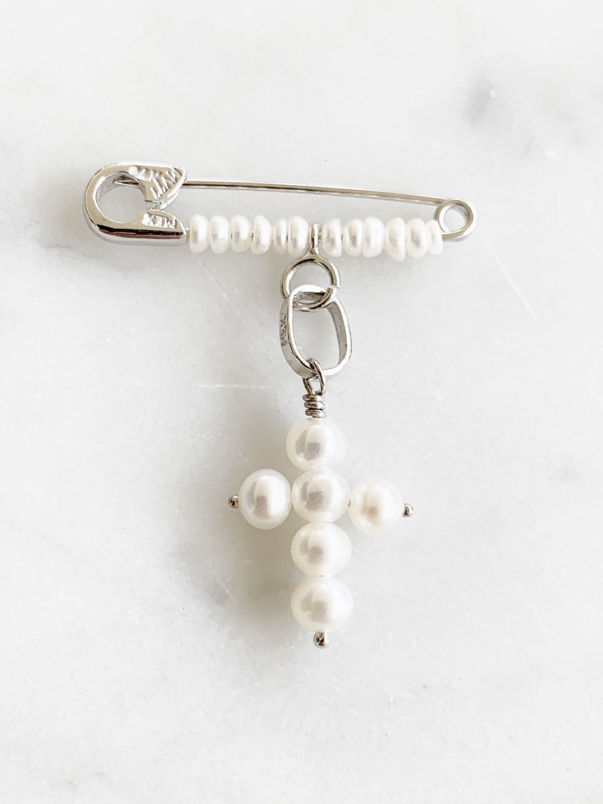 Baby Pin con Cruz y Perlas Oro 14k Mod. 1a3be